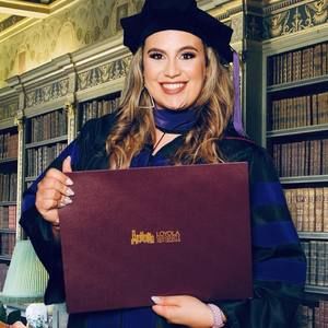 Meet your Posher, Estefania